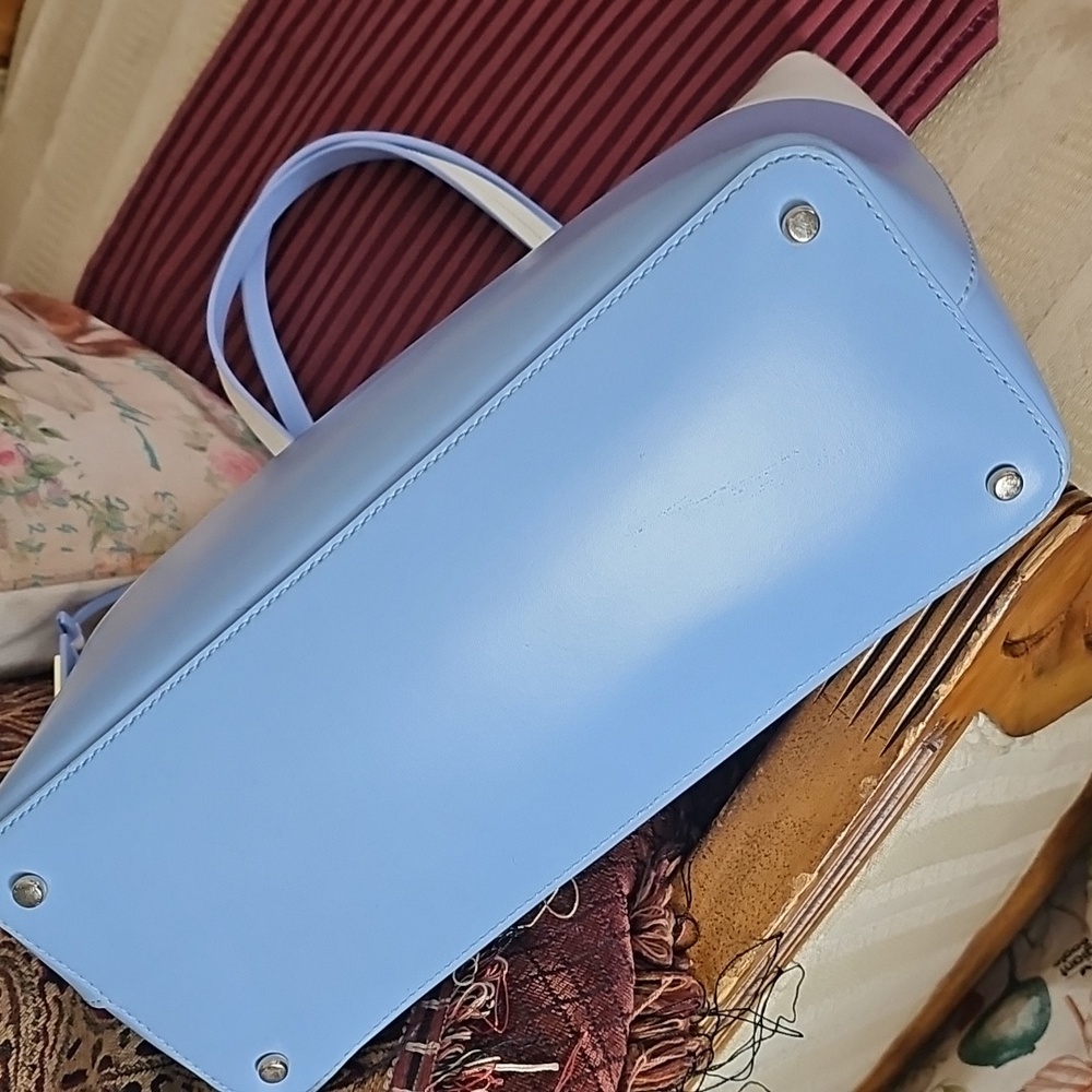 Kate Spade Tote ♠️💙 - Picture 11 of 17